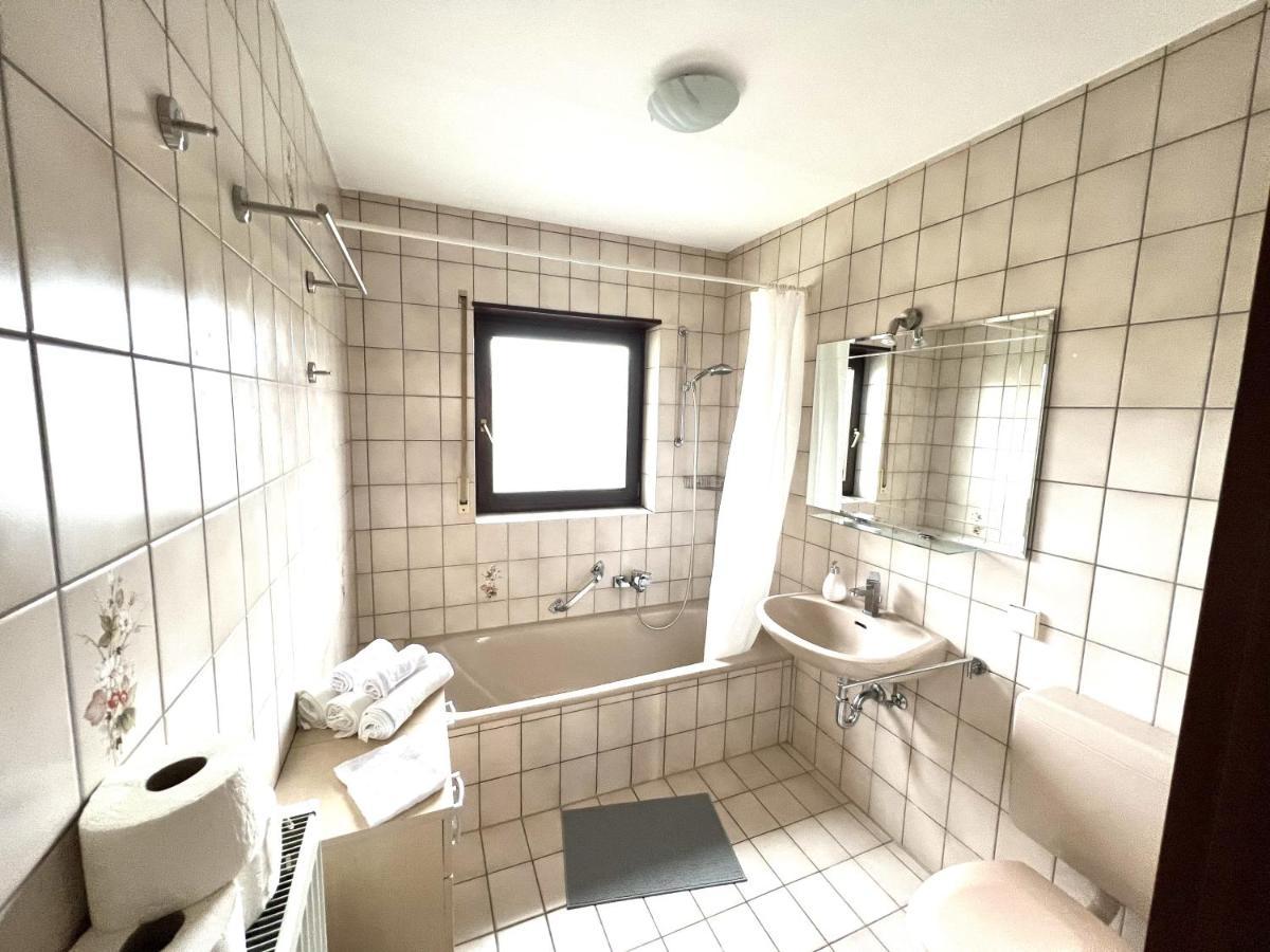 Grosse Ferienwohnung, In Wehome Komfort *