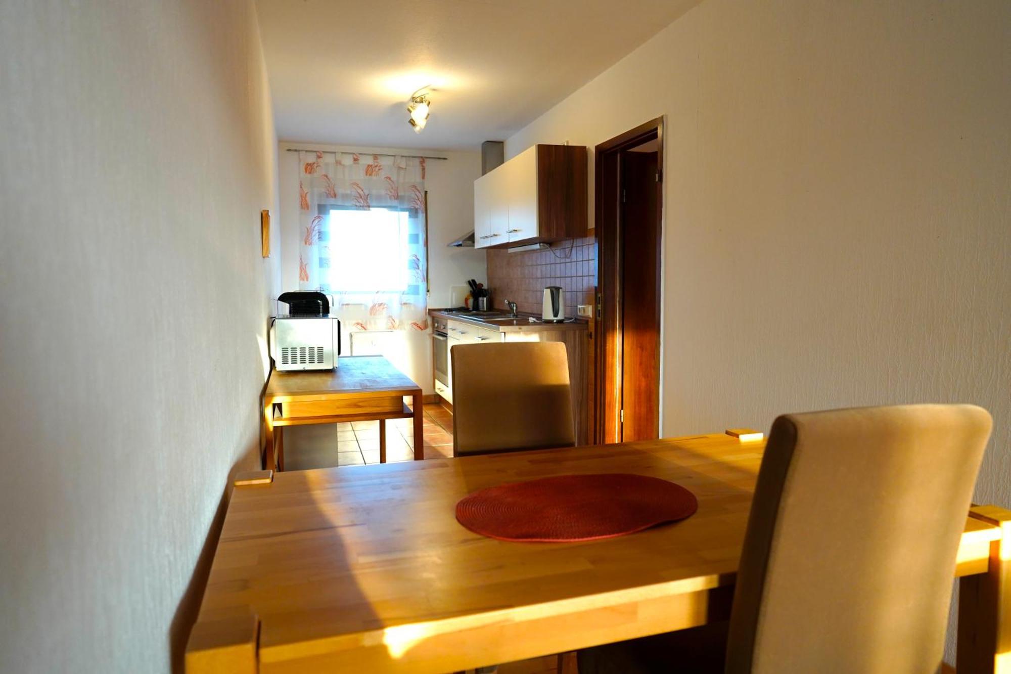 Apartment Grosse Ferienwohnung, In Wehome Komfort *