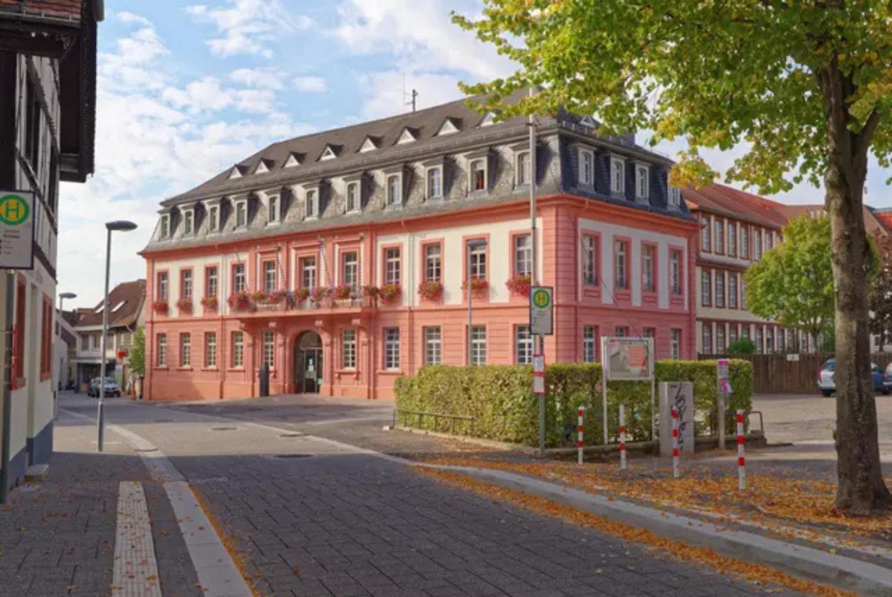 Apartment Grosse Ferienwohnung, In Wehome Komfort